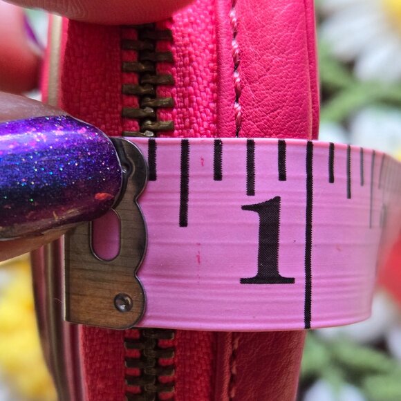 Juicy Couture Pink Leather Small Heart Purse - Picture 9 of 15